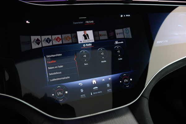 Mercedes-Benz EQE SUV AMG 53 4MATIC+ 91 kWh | MBUX Hyperscreen | Airmatic | Achterasbesturing | Distronic+ | Memory | Stoelventilatie | Burmester | Digital Light | Trekhaak | HUD | Warmtepomp |