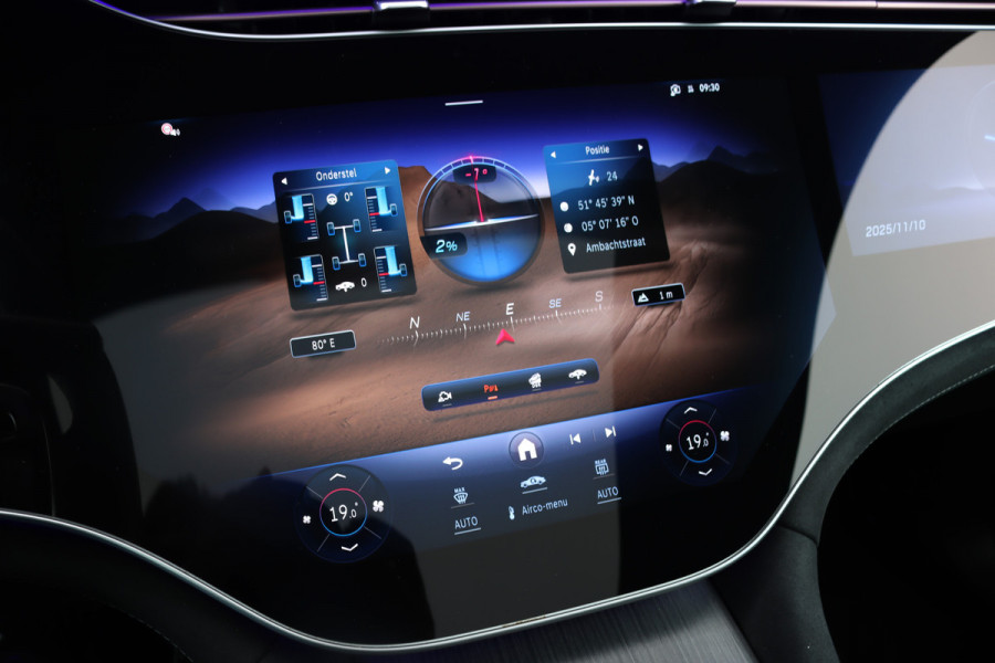 Mercedes-Benz EQE SUV AMG 53 4MATIC+ 91 kWh | MBUX Hyperscreen | Airmatic | Achterasbesturing | Distronic+ | Memory | Stoelventilatie | Burmester | Digital Light | Trekhaak | HUD | Warmtepomp |