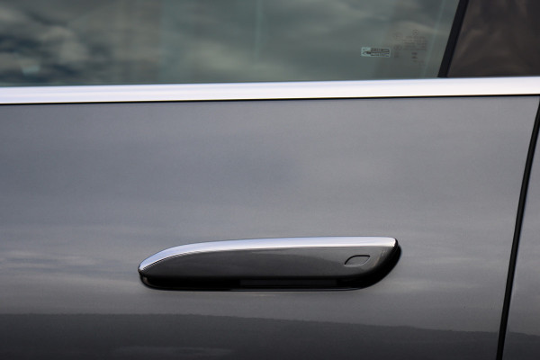 Mercedes-Benz EQE SUV 350+ Premium AMG Line 96 kWh | Hyperscreen | Airmatic | Distronic+ | Trekhaak | Burmester | 22kW | Digital Light | Augmented Reality | Leder | Keyless Go | Surround Camera |