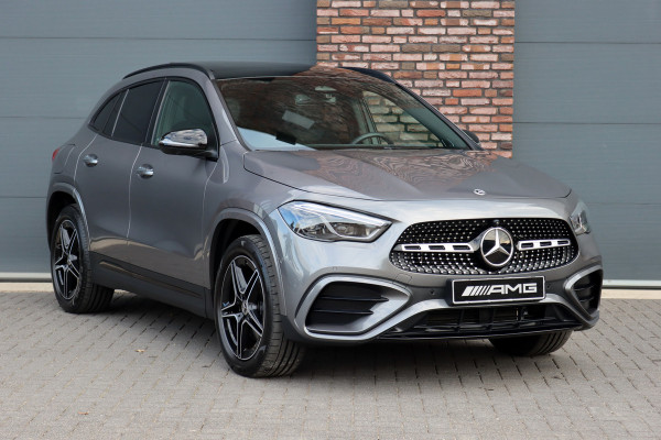 Mercedes-Benz GLA 250 e Premium+ AMG Line | Facelift | Distronic | Panoramadak | Burmester | Trekhaak | HUD | Memory | Verwarmd Stuurwiel | Surround Camera |