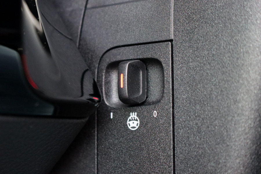 Mercedes-Benz GLA 250 e Premium+ AMG Line | Facelift | Distronic | Panoramadak | Burmester | Trekhaak | HUD | Memory | Verwarmd Stuurwiel | Surround Camera |