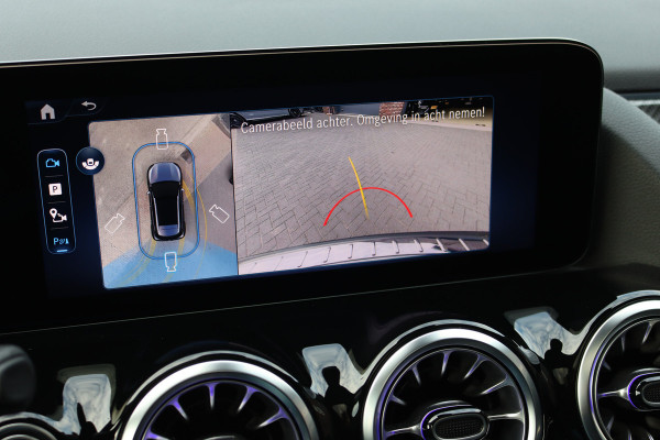 Mercedes-Benz GLA 250 e Premium+ AMG Line | Facelift | Distronic | Panoramadak | Burmester | Trekhaak | HUD | Memory | Verwarmd Stuurwiel | Surround Camera |