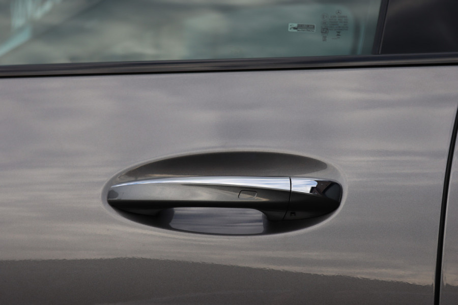 Mercedes-Benz GLA 250 e Premium+ AMG Line | Facelift | Distronic | Panoramadak | Burmester | Trekhaak | HUD | Memory | Verwarmd Stuurwiel | Surround Camera |