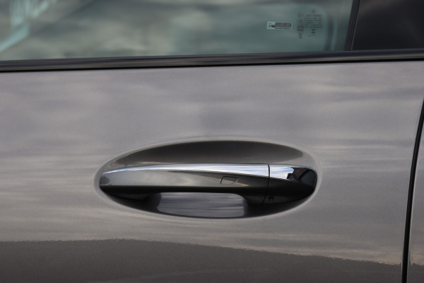 Mercedes-Benz GLA 250 e Premium+ AMG Line | Facelift | Distronic | Panoramadak | Burmester | Trekhaak | HUD | Memory | Verwarmd Stuurwiel | Surround Camera |