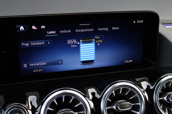 Mercedes-Benz GLA 250 e Premium+ AMG Line | Facelift | Distronic | Panoramadak | Burmester | Trekhaak | HUD | Memory | Verwarmd Stuurwiel | Surround Camera |