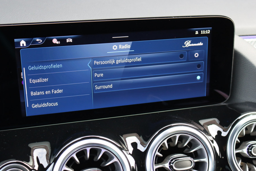 Mercedes-Benz GLA 250 e Premium+ AMG Line | Facelift | Distronic | Panoramadak | Burmester | Trekhaak | HUD | Memory | Verwarmd Stuurwiel | Surround Camera |