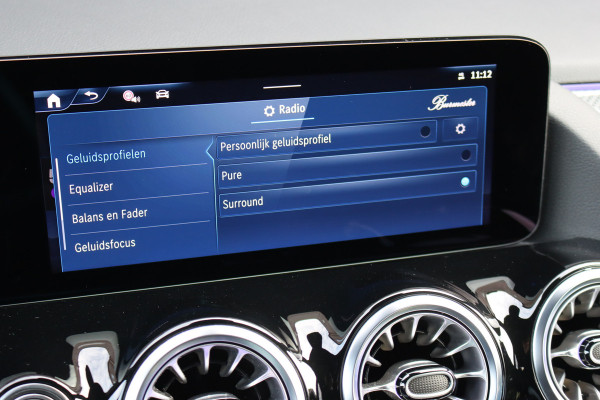 Mercedes-Benz GLA 250 e Premium+ AMG Line | Facelift | Distronic | Panoramadak | Burmester | Trekhaak | HUD | Memory | Verwarmd Stuurwiel | Surround Camera |