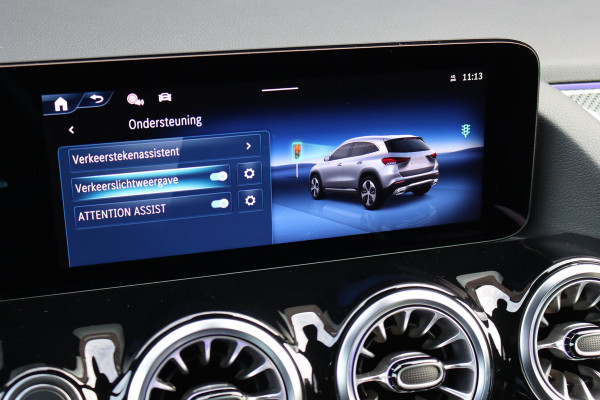 Mercedes-Benz GLA 250 e Premium+ AMG Line | Facelift | Distronic | Panoramadak | Burmester | Trekhaak | HUD | Memory | Verwarmd Stuurwiel | Surround Camera |