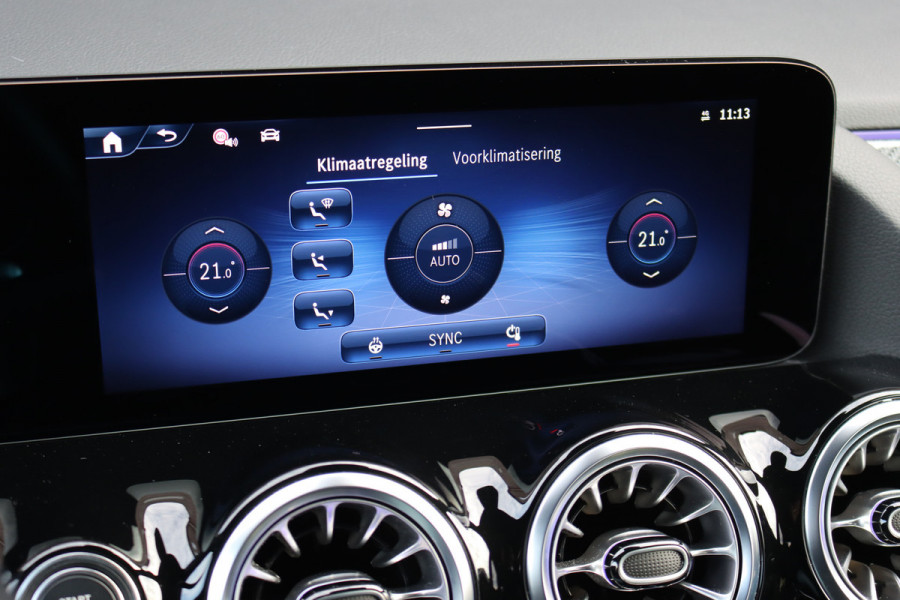 Mercedes-Benz GLA 250 e Premium+ AMG Line | Facelift | Distronic | Panoramadak | Burmester | Trekhaak | HUD | Memory | Verwarmd Stuurwiel | Surround Camera |