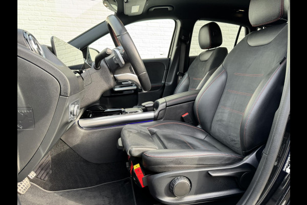 Mercedes-Benz GLA 200 AMG Sfeerverlichting Trekhaak Cruise Climate Navigatie Bluetooth Stoelverwarming