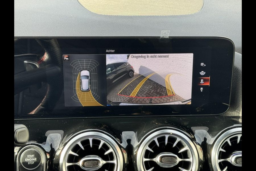 Mercedes-Benz GLA 200 AMG Sfeerverlichting Trekhaak Cruise Climate Navigatie Bluetooth Stoelverwarming