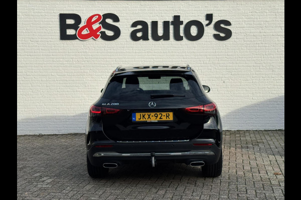 Mercedes-Benz GLA 200 AMG Sfeerverlichting Trekhaak Cruise Climate Navigatie Bluetooth Stoelverwarming