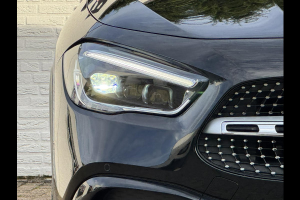 Mercedes-Benz GLA 200 AMG Sfeerverlichting Trekhaak Cruise Climate Navigatie Bluetooth Stoelverwarming