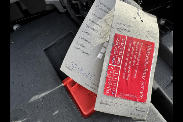 Mercedes-Benz GLA 200 AMG Sfeerverlichting Trekhaak Cruise Climate Navigatie Bluetooth Stoelverwarming