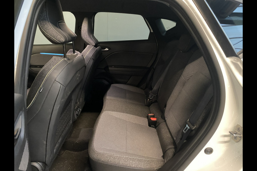 Renault Captur 1.3 mild hybrid 160 techno AUTOMAAT uit 2025 Rijklaar + Fabrieksgarantie Henk Jongen Auto's in Helmond,  al 50 jaar service zoals 't hoort!