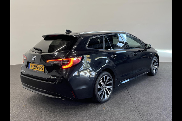 Toyota Corolla Touring Sports 1.8 Hybrid Dynamic Airco ECC Carplay Navi 17" LM Velgen Adaptive Cruise Control Stoelverwarming PDC VA+ Camera