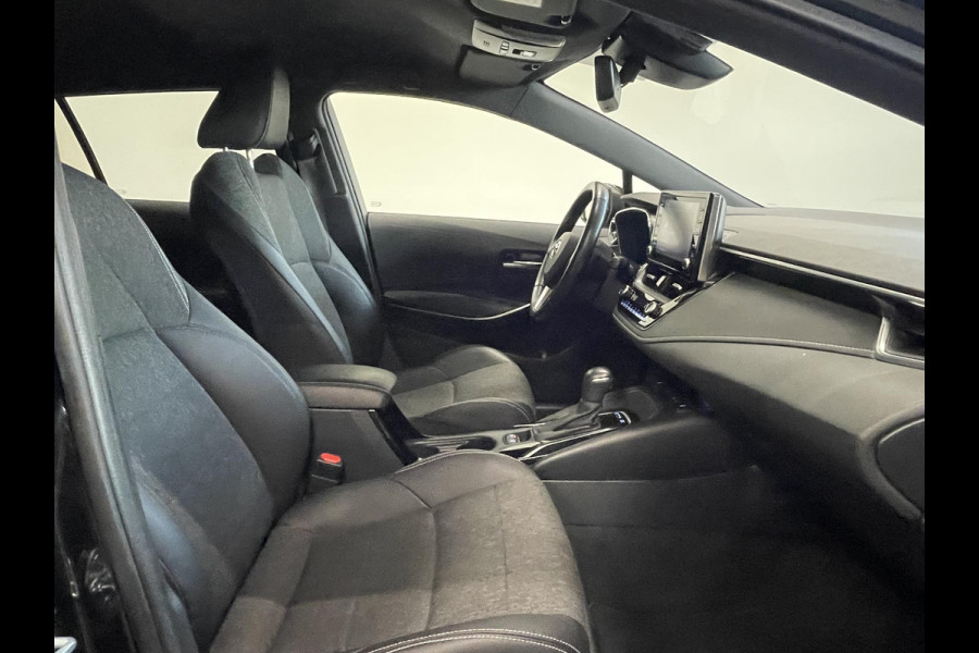 Toyota Corolla Touring Sports 1.8 Hybrid Dynamic Airco ECC Carplay Navi 17" LM Velgen Adaptive Cruise Control Stoelverwarming PDC VA+ Camera