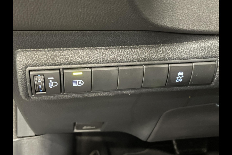 Toyota Corolla Touring Sports 1.8 Hybrid Dynamic Airco ECC Carplay Navi 17" LM Velgen Adaptive Cruise Control Stoelverwarming PDC VA+ Camera