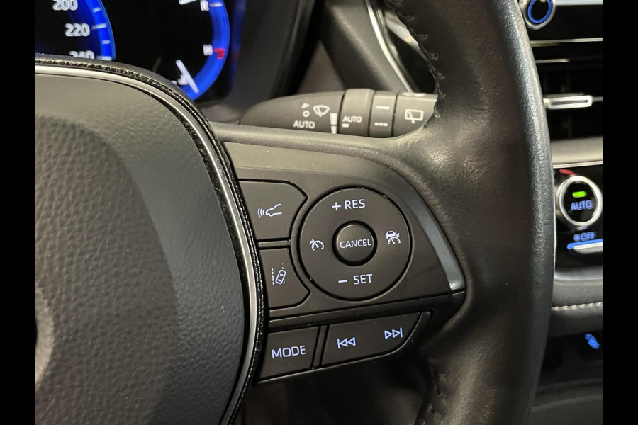 Toyota Corolla Touring Sports 1.8 Hybrid Dynamic Airco ECC Carplay Navi 17" LM Velgen Adaptive Cruise Control Stoelverwarming PDC VA+ Camera