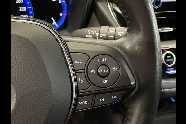 Toyota Corolla Touring Sports 1.8 Hybrid Dynamic Airco ECC Carplay Navi 17" LM Velgen Adaptive Cruise Control Stoelverwarming PDC VA+ Camera