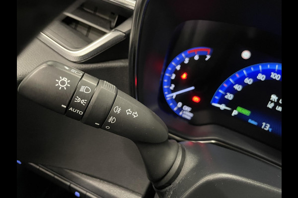 Toyota Corolla Touring Sports 1.8 Hybrid Dynamic Airco ECC Carplay Navi 17" LM Velgen Adaptive Cruise Control Stoelverwarming PDC VA+ Camera