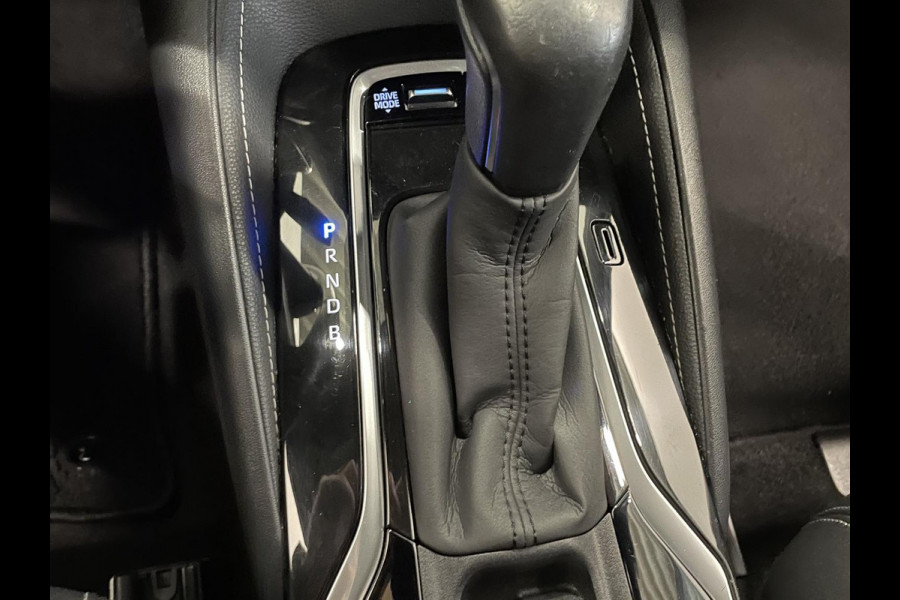 Toyota Corolla Touring Sports 1.8 Hybrid Dynamic Airco ECC Carplay Navi 17" LM Velgen Adaptive Cruise Control Stoelverwarming PDC VA+ Camera