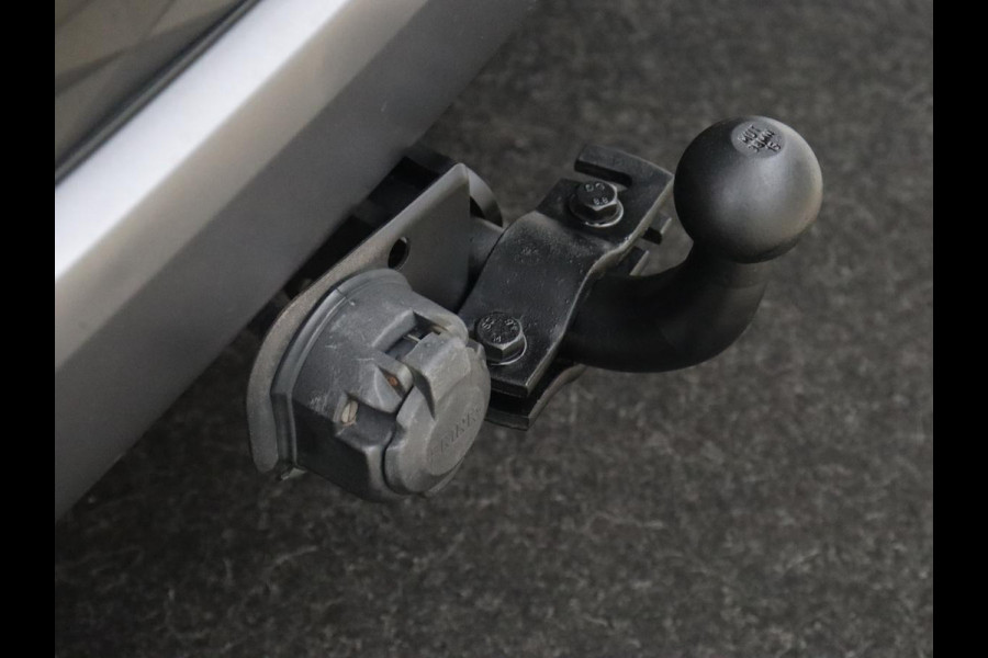 Hyundai Tucson 1.6 T-GDI HEV Premium Sky | Panoramadak | Trekhaak | Stoelventilatie | 360 Camera | Leder | Adaptive cruise | Achterbankverwarming | Carplay | Keyless | Navigatie | 19'' | File Assistent