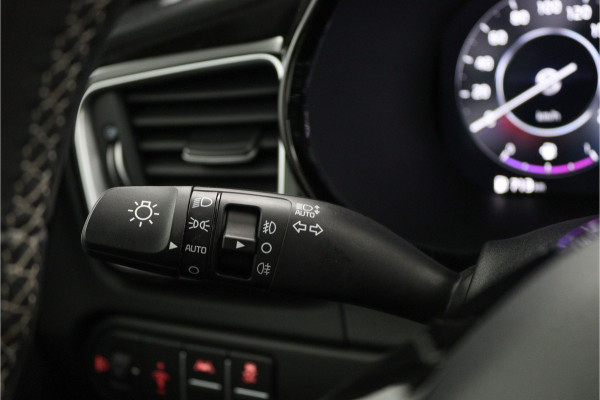 Kia Ceed Sportswagon 1.5 T-GDi GT-Line Automaat - Kantel/schuifdak - Navigatie - Adaptive Cruisecontrol - Achteruitrijcamera - Parkeersensoren - - Fabrieksgarantie tot 04-2032 of 150.000 km