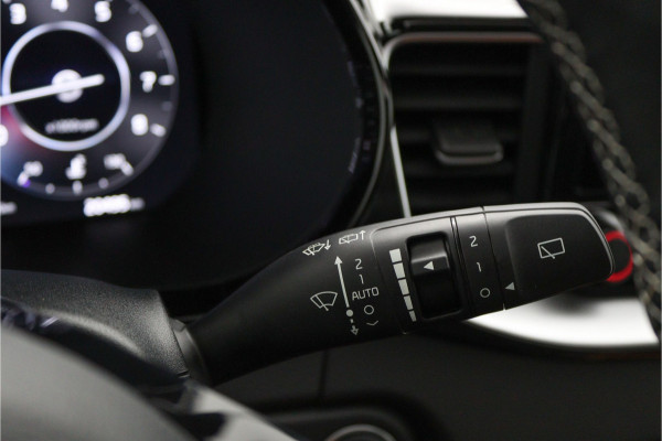 Kia Ceed Sportswagon 1.5 T-GDi GT-Line Automaat - Kantel/schuifdak - Navigatie - Adaptive Cruisecontrol - Achteruitrijcamera - Parkeersensoren - - Fabrieksgarantie tot 04-2032 of 150.000 km