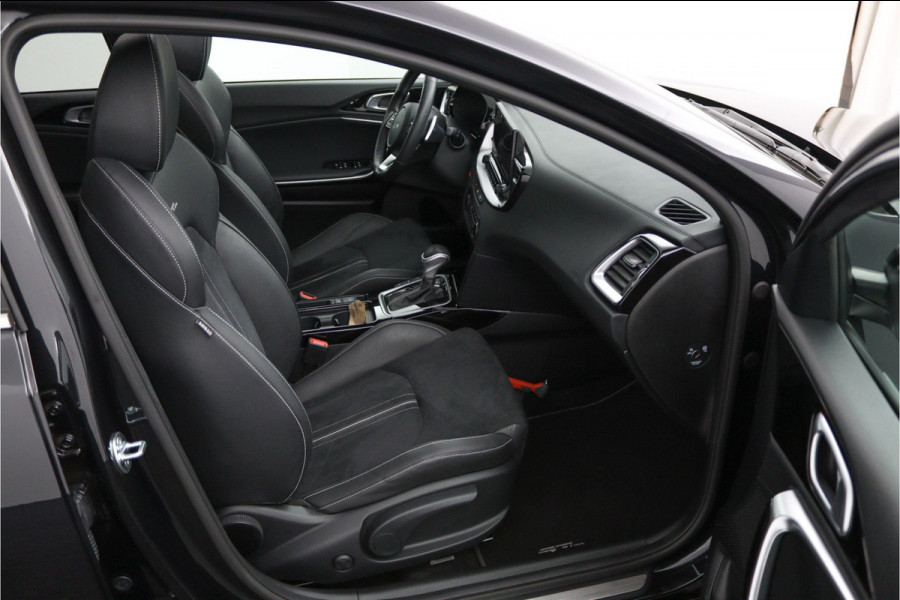 Kia Ceed Sportswagon 1.5 T-GDi GT-Line Automaat - Kantel/schuifdak - Navigatie - Adaptive Cruisecontrol - Achteruitrijcamera - Parkeersensoren - - Fabrieksgarantie tot 04-2032 of 150.000 km