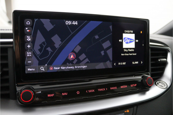 Kia Ceed Sportswagon 1.5 T-GDi GT-Line Automaat - Kantel/schuifdak - Navigatie - Adaptive Cruisecontrol - Achteruitrijcamera - Parkeersensoren - - Fabrieksgarantie tot 04-2032 of 150.000 km