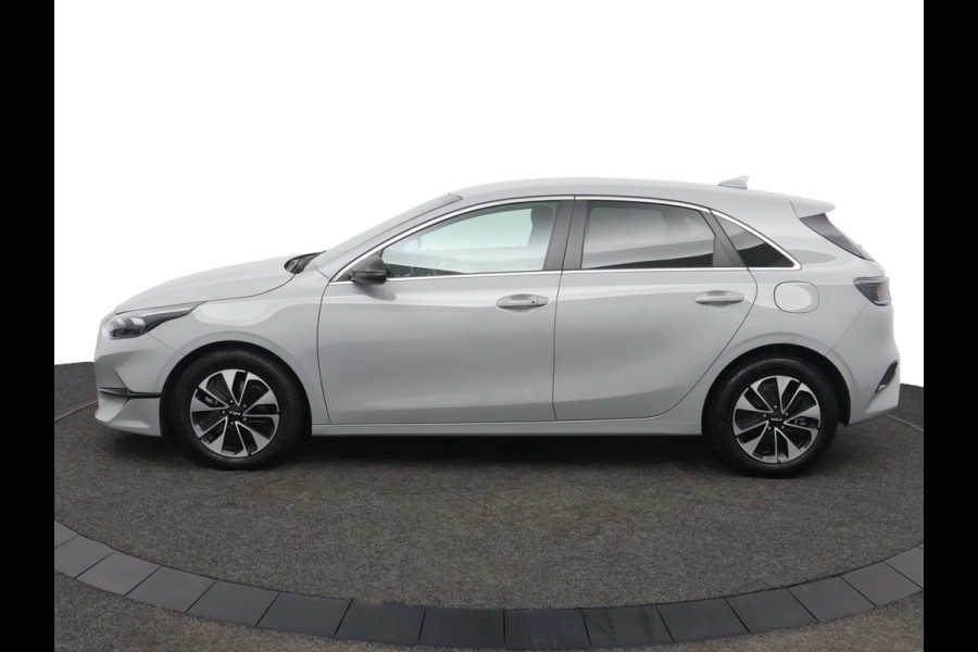 Kia Ceed 1.0 T-GDi MHEV Design Edition Automaat - Digital Dashboard - Stoel-/stuurverwarming - Apple CarPlay/Android Auto - Navigatie - Fabrieksgarantie tot 04-2032