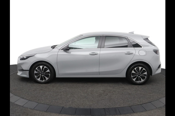 Kia Ceed 1.0 T-GDi MHEV Design Edition Automaat - Digital Dashboard - Stoel-/stuurverwarming - Apple CarPlay/Android Auto - Navigatie - Fabrieksgarantie tot 04-2032