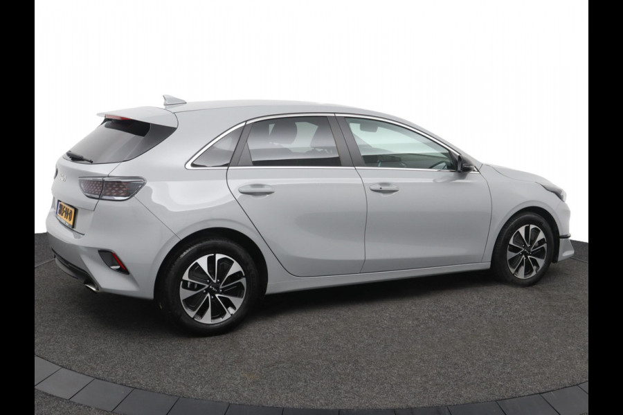 Kia Ceed 1.0 T-GDi MHEV Design Edition Automaat - Digital Dashboard - Stoel-/stuurverwarming - Apple CarPlay/Android Auto - Navigatie - Fabrieksgarantie tot 04-2032