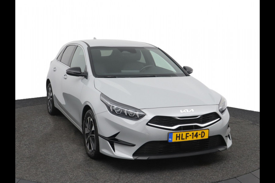 Kia Ceed 1.0 T-GDi MHEV Design Edition Automaat - Digital Dashboard - Stoel-/stuurverwarming - Apple CarPlay/Android Auto - Navigatie - Fabrieksgarantie tot 04-2032