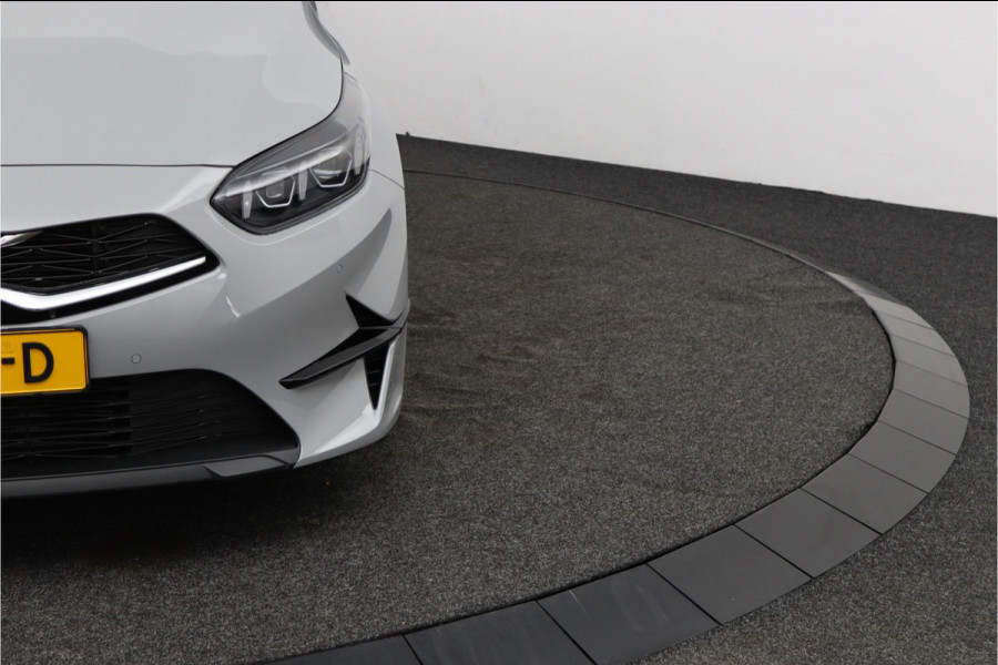 Kia Ceed 1.0 T-GDi MHEV Design Edition Automaat - Digital Dashboard - Stoel-/stuurverwarming - Apple CarPlay/Android Auto - Navigatie - Fabrieksgarantie tot 04-2032