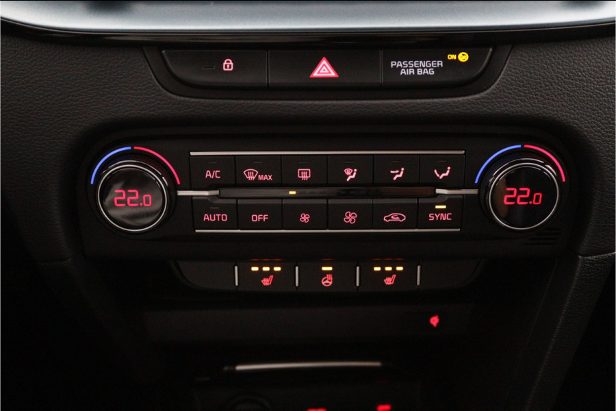 Kia Ceed 1.0 T-GDi MHEV Design Edition Automaat - Digital Dashboard - Stoel-/stuurverwarming - Apple CarPlay/Android Auto - Navigatie - Fabrieksgarantie tot 04-2032