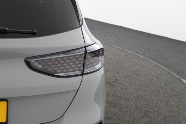 Kia Ceed 1.0 T-GDi MHEV Design Edition Automaat - Digital Dashboard - Stoel-/stuurverwarming - Apple CarPlay/Android Auto - Navigatie - Fabrieksgarantie tot 04-2032