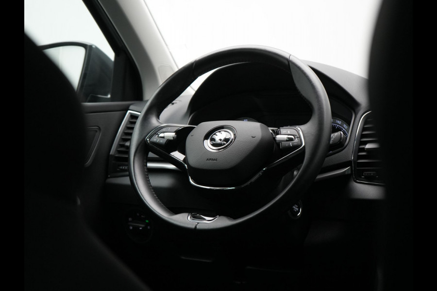 Škoda Karoq 1.5 TSI ACT 150pk DSG Business Edition | Crystal LED | Apple Carplay | Camera | Keyless | Cruise Control | Navigatie | DAB |