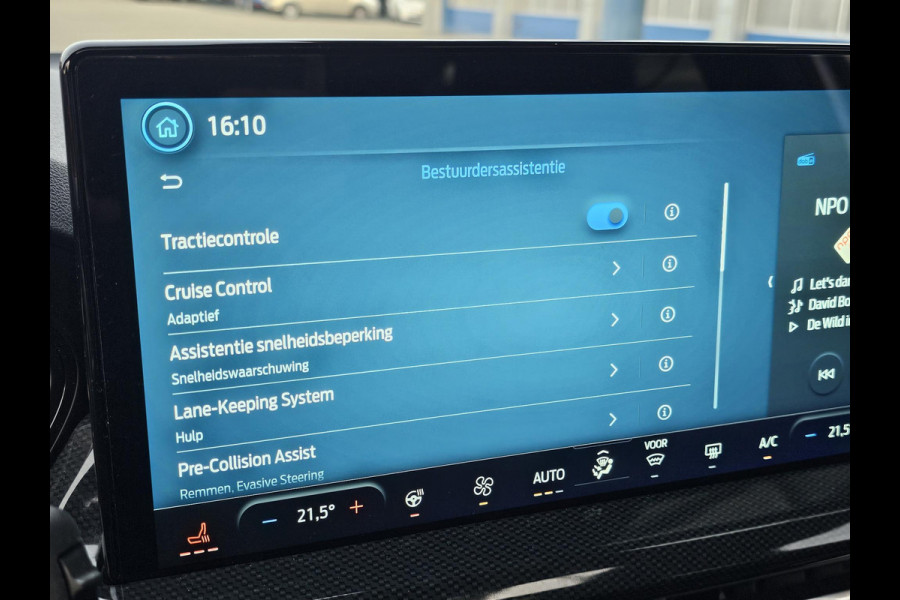 Ford FOCUS Wagon 1.0 EcoBoost Hybrid ST Line X 155pk | Trekhaak afneembaar | Panoramadak | Bang&Olufsen | Adaptive cruise control | Winter Pack | All season banden | Camera