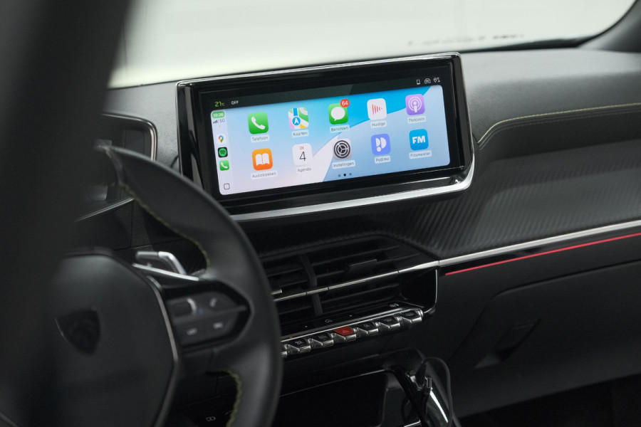 Peugeot 2008 PureTech 130 EAT8 GT | Camera | Apple Carplay | Parkeersensoren | 17 Inch Lichtmetalen Velgen