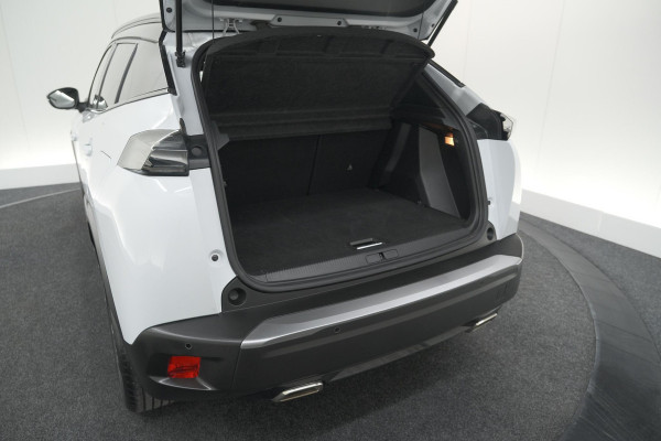 Peugeot 2008 PureTech 130 EAT8 GT | Camera | Apple Carplay | Parkeersensoren | 17 Inch Lichtmetalen Velgen