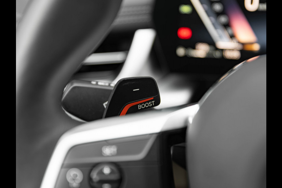 BMW X1 sDrive18i M-Sport Pro - Pano - Memoryzetel - Trekhaak - ACC - Head-Up