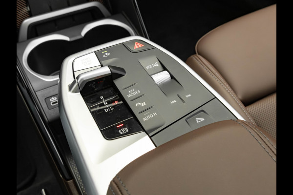 BMW X1 sDrive18i M-Sport Pro - Pano - Memoryzetel - Trekhaak - ACC - Head-Up