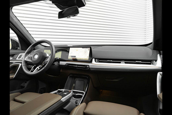 BMW X1 sDrive18i M-Sport Pro - Pano - Memoryzetel - Trekhaak - ACC - Head-Up