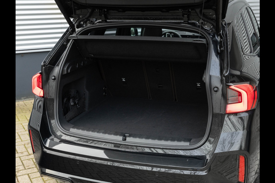 BMW X1 sDrive18i M-Sport Pro - Pano - Memoryzetel - Trekhaak - ACC - Head-Up