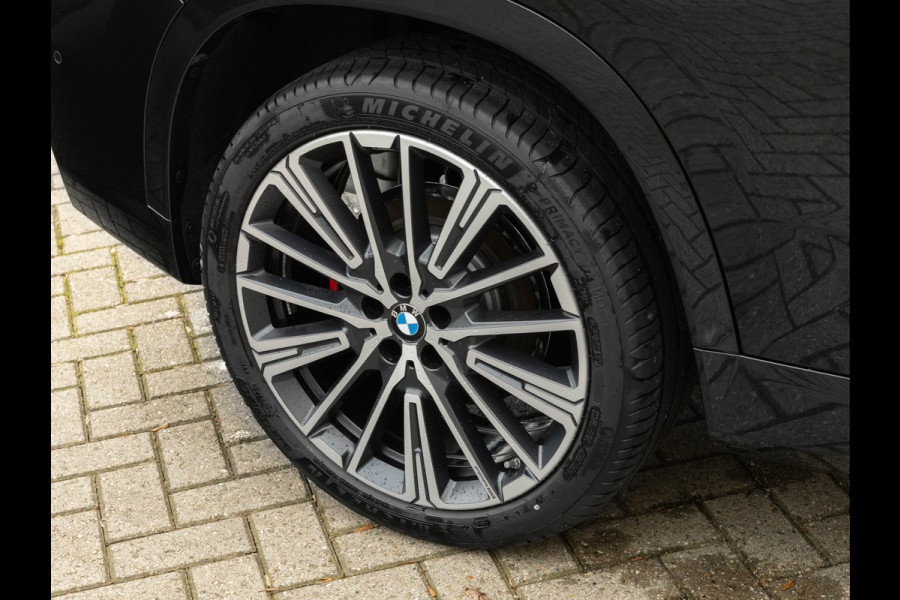 BMW X1 sDrive18i M-Sport Pro - Pano - Memoryzetel - Trekhaak - ACC - Head-Up