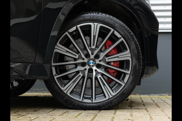 BMW X1 sDrive18i M-Sport Pro - Pano - Memoryzetel - Trekhaak - ACC - Head-Up