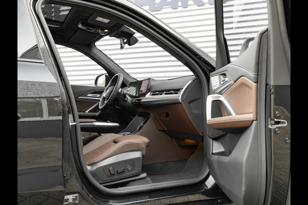 BMW X1 sDrive18i M-Sport Pro - Pano - Memoryzetel - Trekhaak - ACC - Head-Up