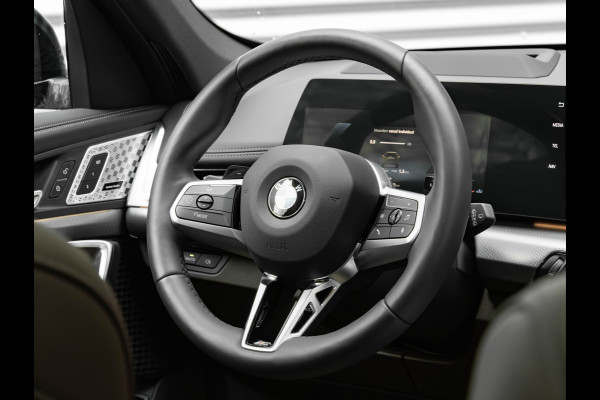 BMW X1 sDrive18i M-Sport Pro - Pano - Memoryzetel - Trekhaak - ACC - Head-Up